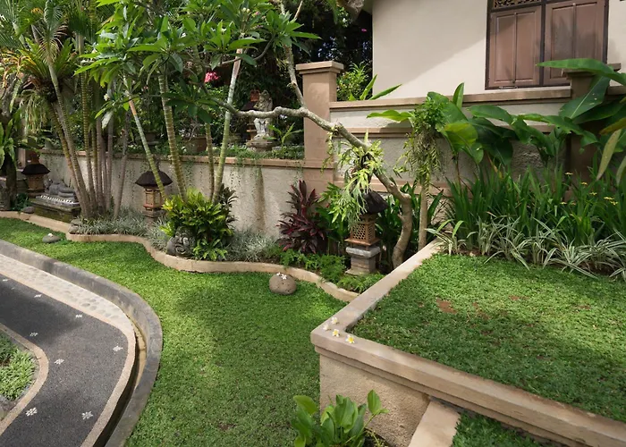 ゲストハウス Nuaja Balinese ウブド