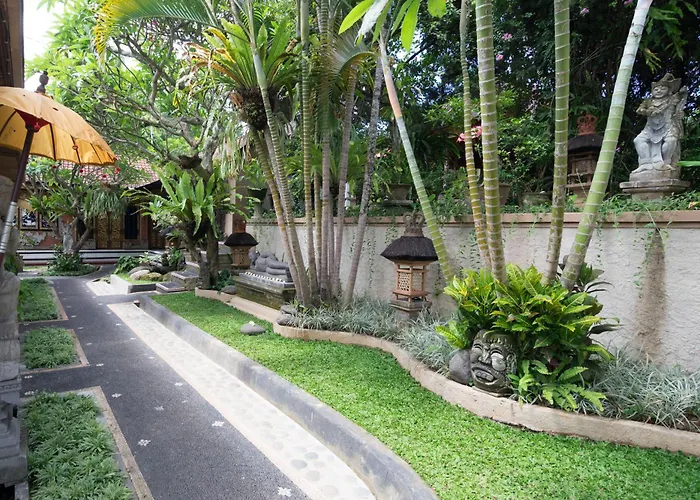 ゲストハウス Nuaja Balinese 3*