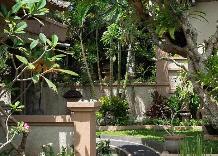 Nuaja Balinese ゲストハウス 3*