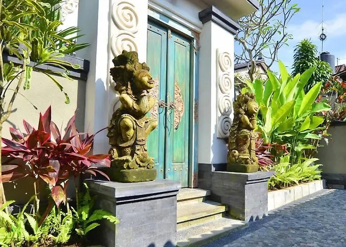 Nuaja Balinese ウブド