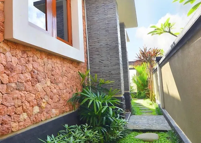 ゲストハウス Nuaja Balinese 3*